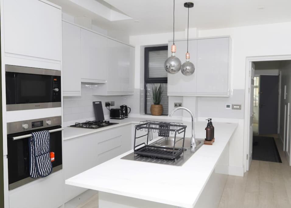 Apartamento Stylish Flat With Garden, Close To